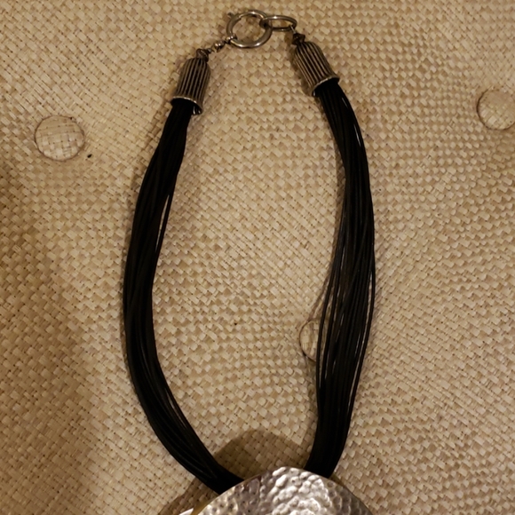 Statement Necklace Black Strands with Large Natural Sea Shell 19.5" Necklace 💞 - Picture 3 of 6